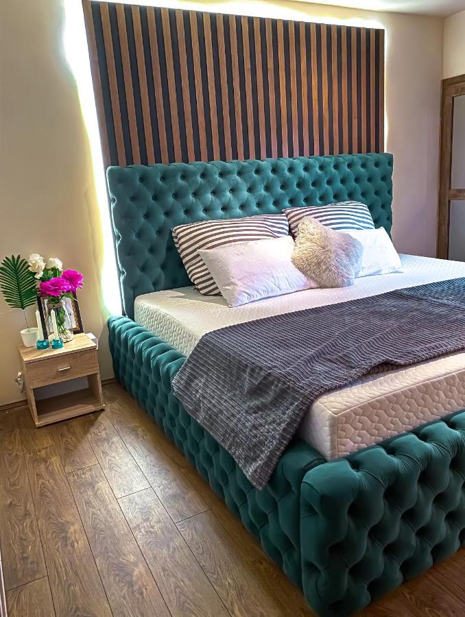 Loft Apartman Menhetn Szabács Kültér fotó