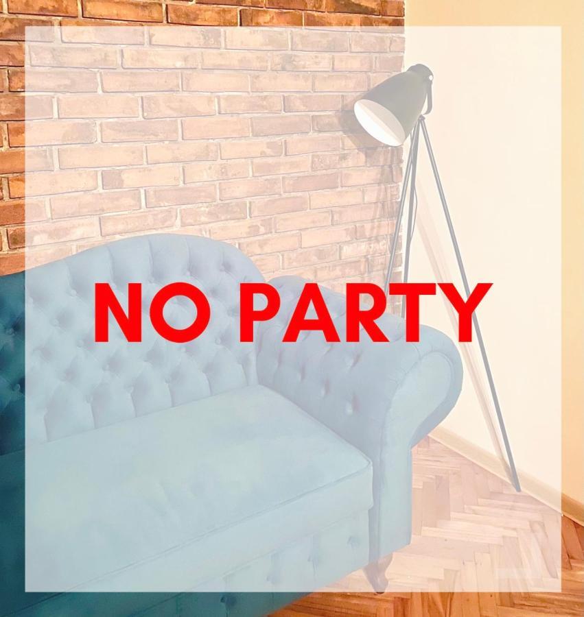 Loft Apartman Menhetn Szabács Kültér fotó